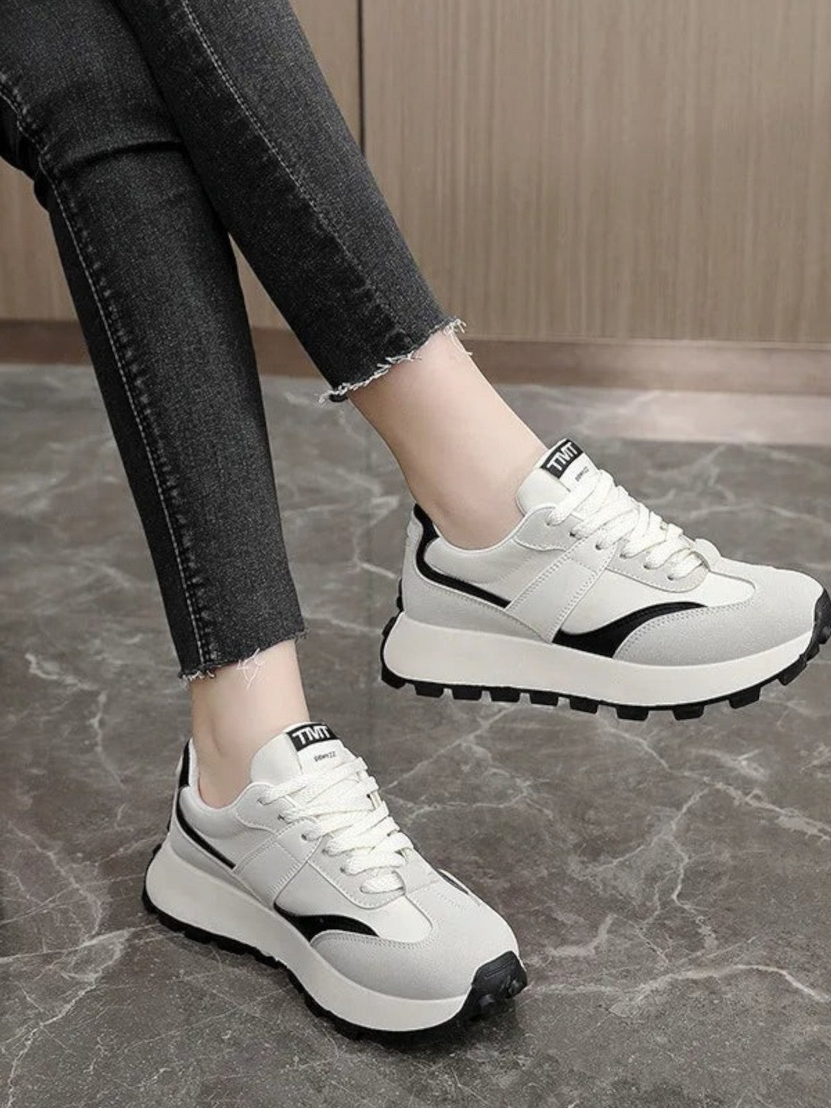 Niova Sleek Monochrome Sneakers