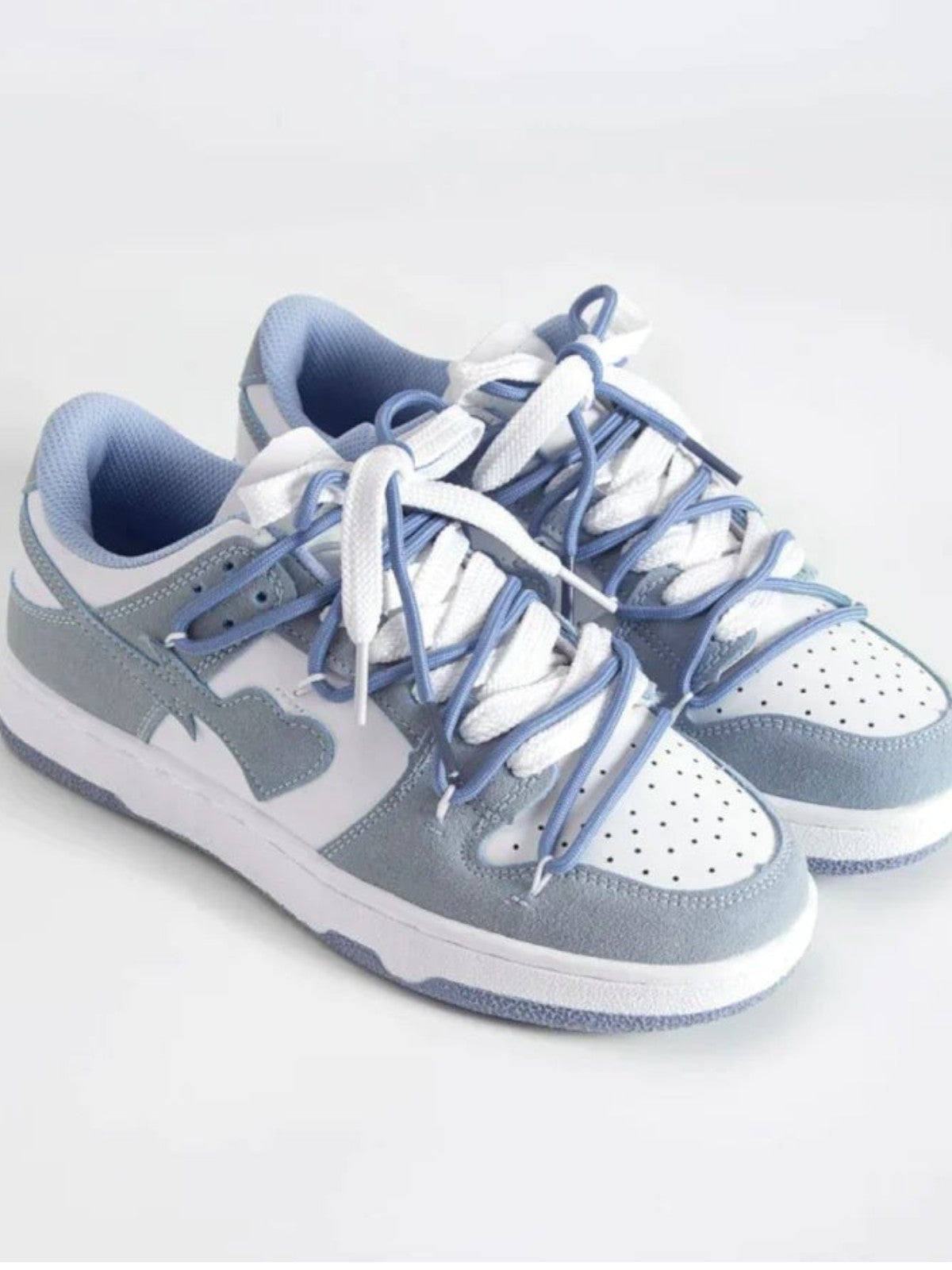 Elamora Heartbeat Sneakers